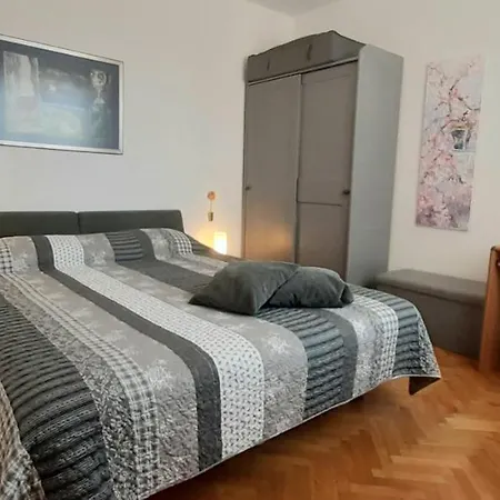 Monte Zaro Apartment *
